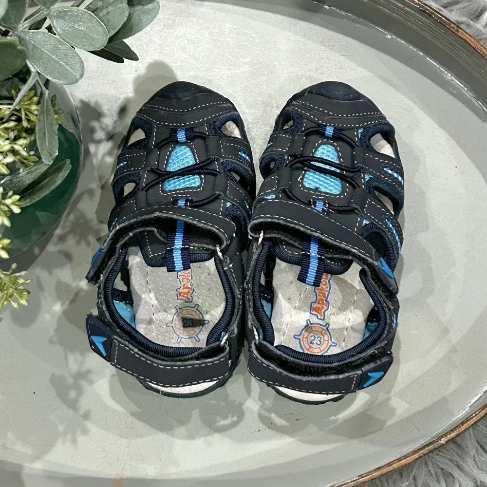 Apakowa Toddler‎ Blue Sandals Outdoor Walking Closed Toe Shoes Grey Blue Size 7